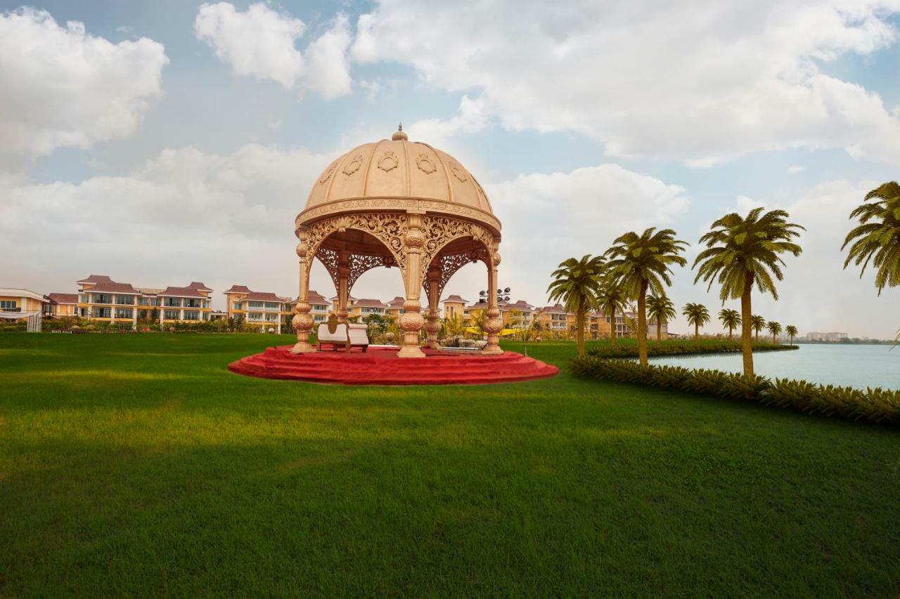 Mayfair Lake Resort Raipur  Bagian luar foto