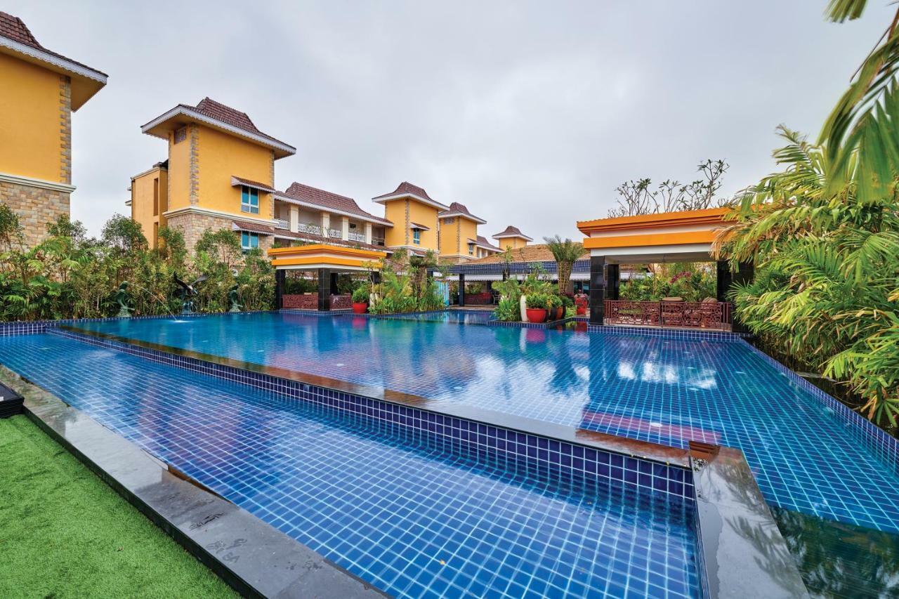 Mayfair Lake Resort Raipur  Bagian luar foto