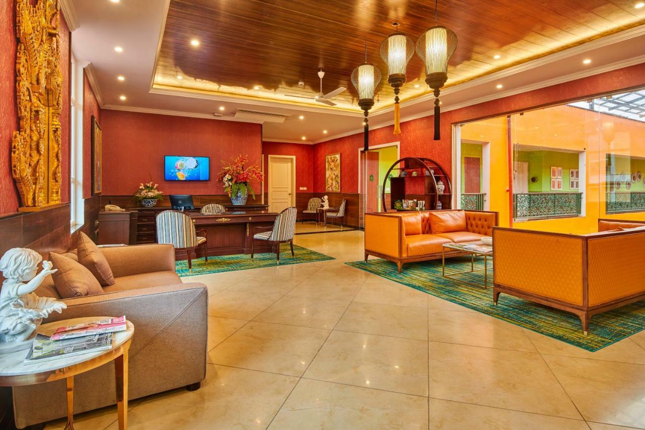 Mayfair Lake Resort Raipur  Bagian luar foto