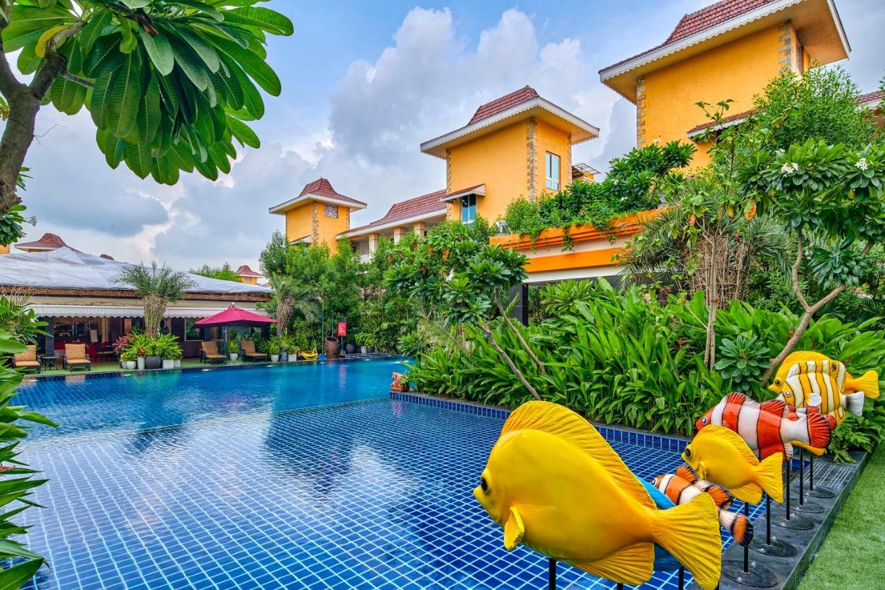 Mayfair Lake Resort Raipur  Bagian luar foto