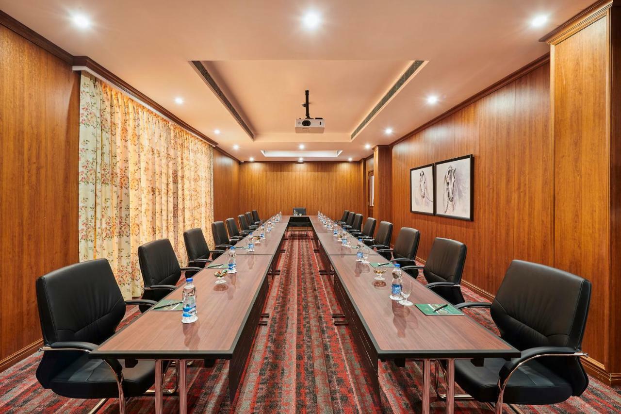 Mayfair Lake Resort Raipur  Bagian luar foto